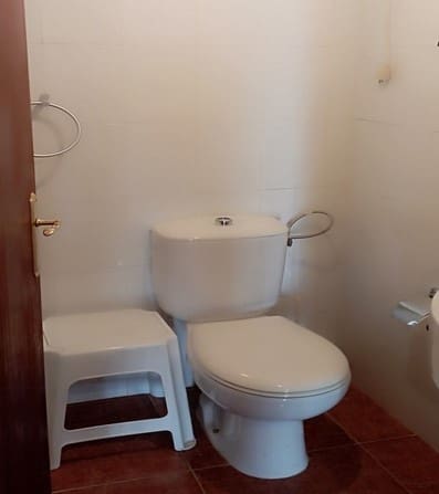 4 bedroom Semi-detached Villa for sale in Los Rosales - € 46,000 (Ref: 8369479)