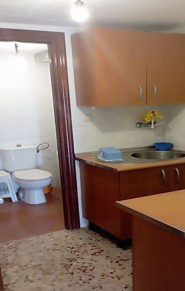 4 bedroom Semi-detached Villa for sale in Los Rosales - € 46,000 (Ref: 8369479)