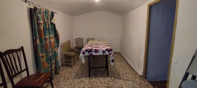 4 slaapkamer Grotwoning te koop in Caniles - € 56.000 (Ref: 8369483)