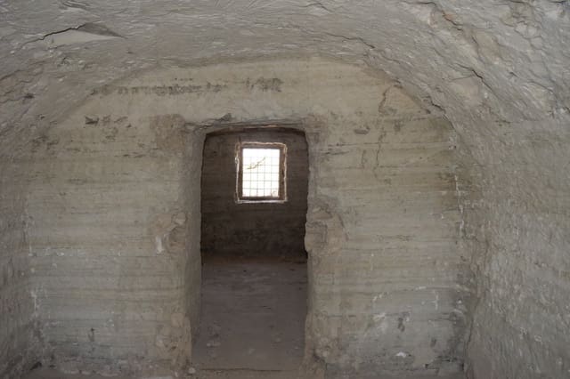 5 bedroom Cave House for sale in Baza - € 45,000 (Ref: 8369504)