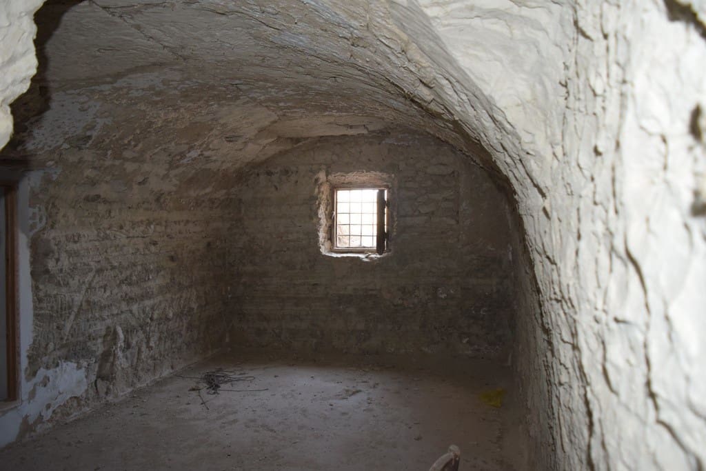 5 Zimmer Höhle zu verkaufen in Baza - 45.000 € (Ref: 8369504)