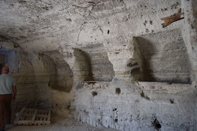 5 bedroom Cave House for sale in Baza - € 45,000 (Ref: 8369504)