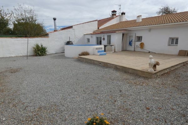 2 soveværelse Semi-Rækkehus til salg i Gor med swimmingpool - € 65.000 (Ref: 8369515)