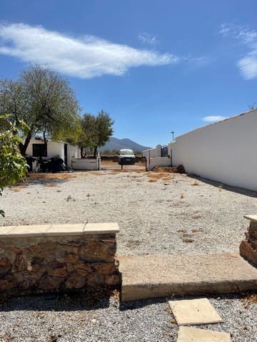 2 soveværelse Semi-Rækkehus til salg i Gor med swimmingpool - € 65.000 (Ref: 8369515)