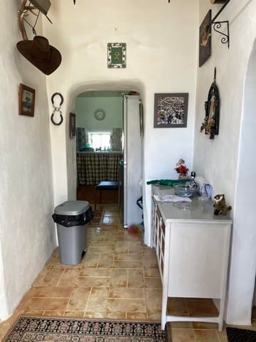 2 soveværelse Semi-Rækkehus til salg i Gor med swimmingpool - € 65.000 (Ref: 8369515)