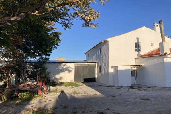 4 bedroom Finca/Country House for sale in Baza - € 85,000 (Ref: 8369529)