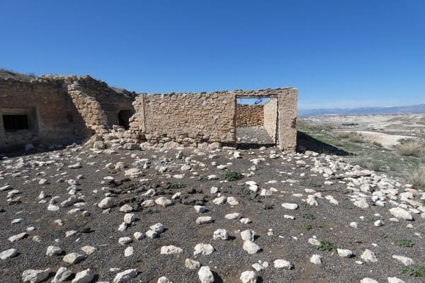 Casa Cueva en Orce en venta - 25.000 € (Ref: 8369530)