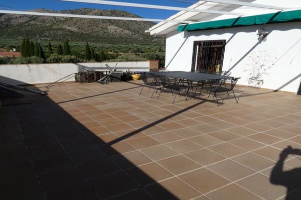 4 soverom Finca/Herregård til salgs i Castril med svømmebasseng - € 175 000 (Ref: 8369539)