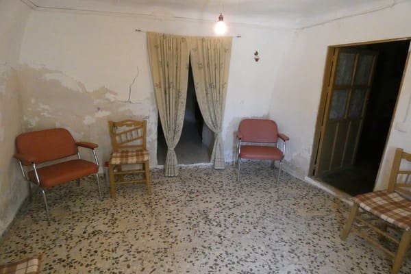 5 soveværelse Hulehus til salg i Galera - € 39.950 (Ref: 8369541)