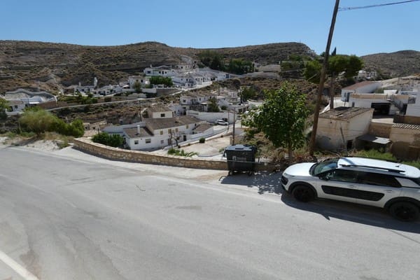 5 soveværelse Hulehus til salg i Galera - € 39.950 (Ref: 8369541)