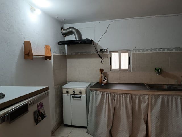 2 sovrum Finca/Hus på landet till salu i Baza - 110 000 € (Ref: 8536854)