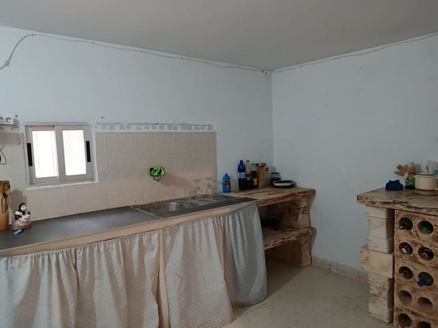 2 sovrum Finca/Hus på landet till salu i Baza - 110 000 € (Ref: 8536854)