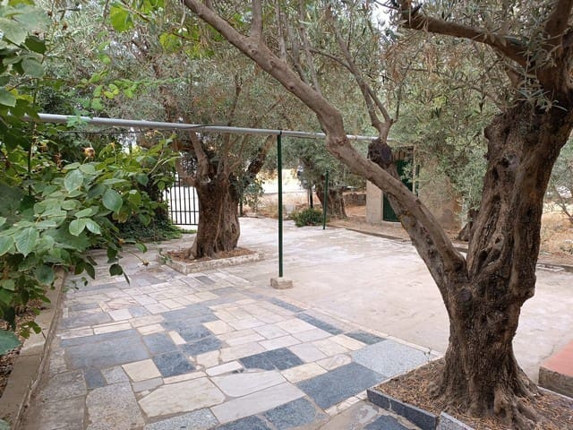 2 sovrum Finca/Hus på landet till salu i Baza - 110 000 € (Ref: 8536854)