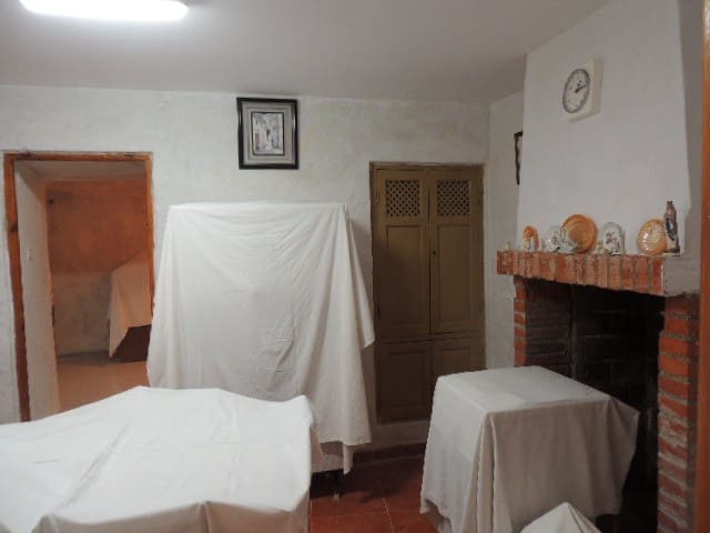 4 soverom Hus til salgs i Galera - € 45 000 (Ref: 8578964)