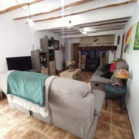 4 soveværelse Byhus til salg i Hinojares - € 99.950 (Ref: 8598802)