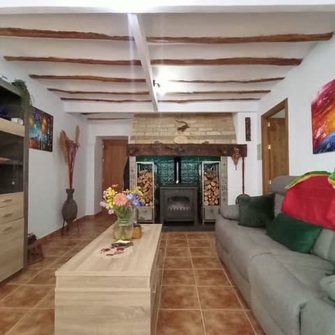 4 soveværelse Byhus til salg i Hinojares - € 99.950 (Ref: 8598802)