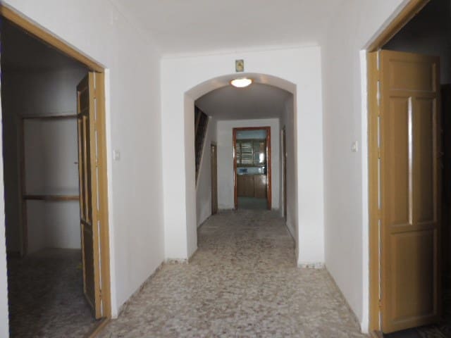 4 slaapkamer Huis te koop in Galera - € 158.000 (Ref: 8619400)