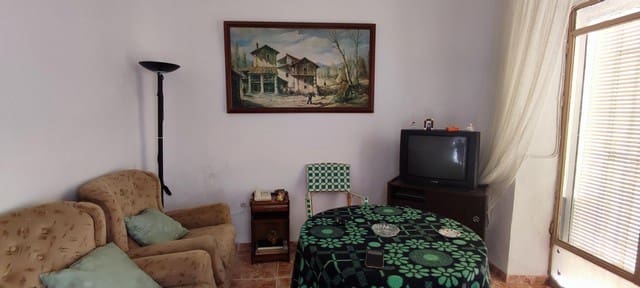 Omakotitalo myytävänä paikassa Oria - 74 500 € (Ref: 8648606)