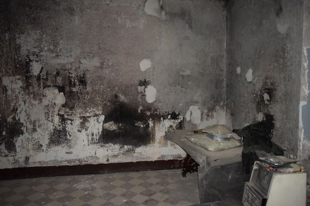 6 soveværelse Byhus til salg i Baza - € 65.000 (Ref: 8653492)