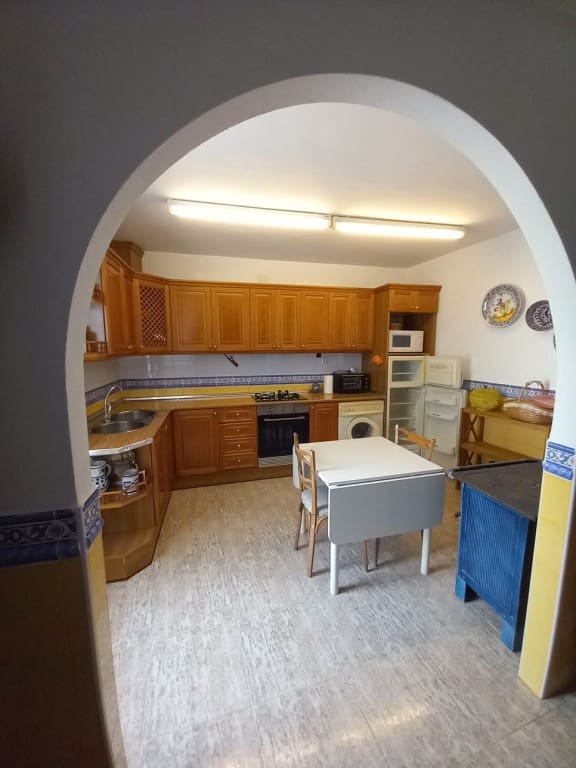 4 slaapkamer Huis te koop in Campo Camara - € 85.000 (Ref: 8653692)