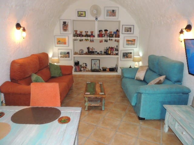 3 soveværelse Hulehus til salg i Cortes de Baza - € 83.950 (Ref: 8700831)