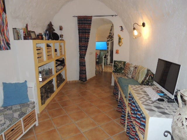 3 soveværelse Hulehus til salg i Cortes de Baza - € 83.950 (Ref: 8700831)