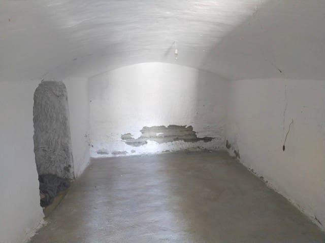 3 soverom Grottehus til salgs i Baza - € 39 000 (Ref: 8700834)