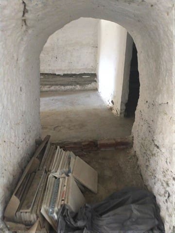 3 soverom Grottehus til salgs i Baza - € 39 000 (Ref: 8700834)