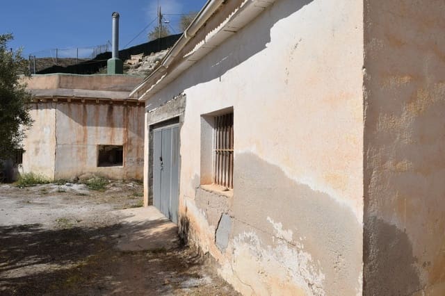 8 soveværelse Hulehus til salg i Baza - € 60.000 (Ref: 8701525)