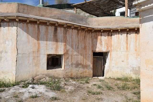 8 soveværelse Hulehus til salg i Baza - € 60.000 (Ref: 8701525)