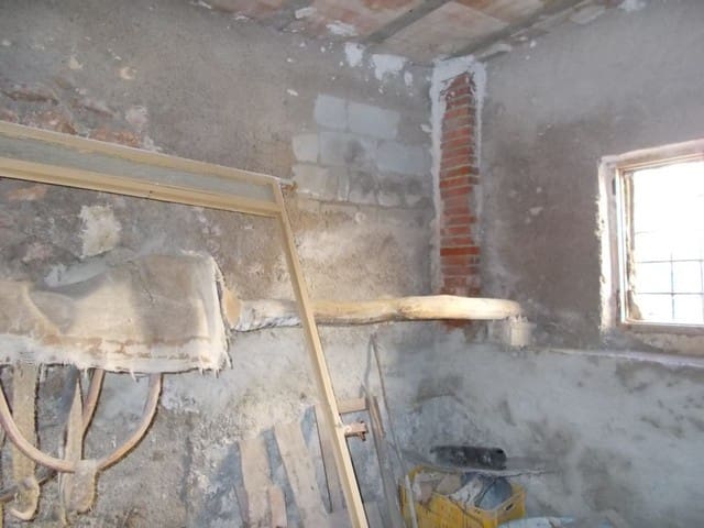 Townhouse for sale in Zujar - € 19,950 (Ref: 8701526)