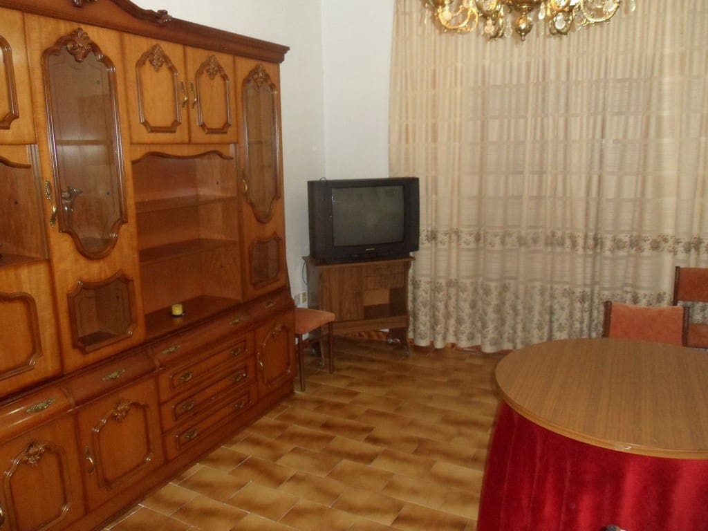 10 bedroom Cave House for sale in Freila - € 85,000 (Ref: 8793025)