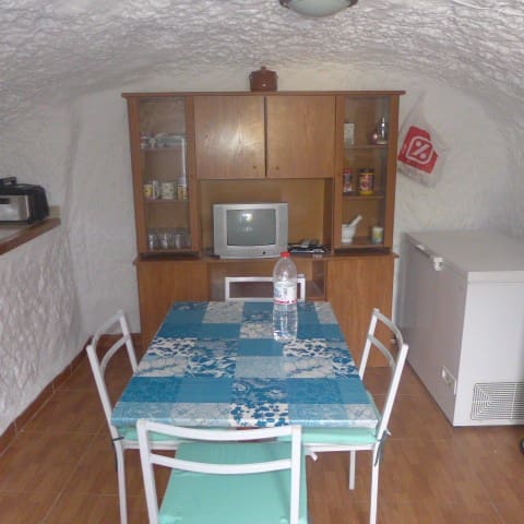 5 slaapkamer Grotwoning te koop in Galera - € 69.000 (Ref: 8796944)