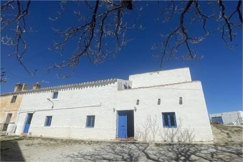 4 slaapkamer Finca/Landhuis te koop in Caniles - € 99.995 (Ref: 8815098)