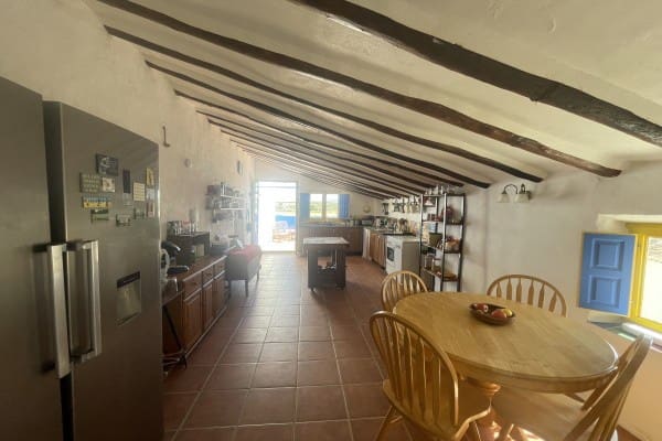 4 slaapkamer Finca/Landhuis te koop in Caniles - € 99.995 (Ref: 8815098)