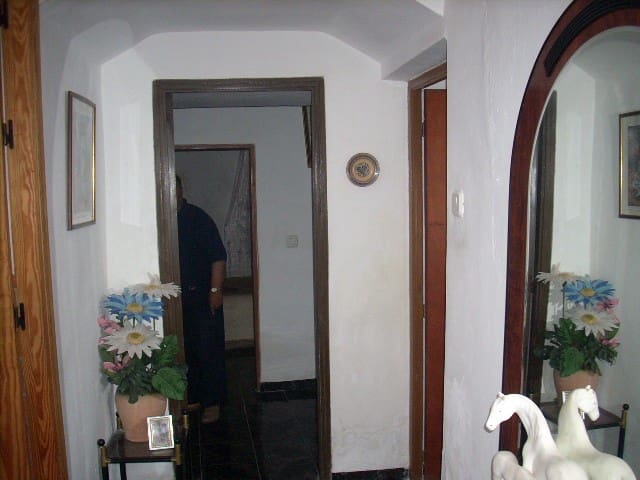 10 soveværelse Byhus til salg i Galera - € 75.000 (Ref: 8840093)