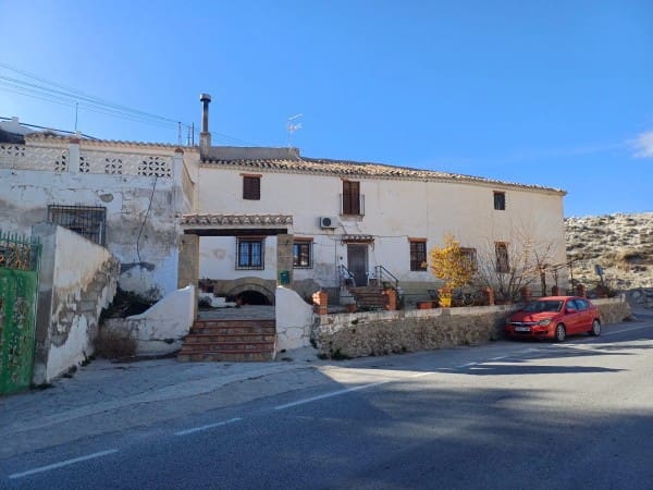 10 soveværelse Byhus til salg i Galera - € 75.000 (Ref: 8840093)