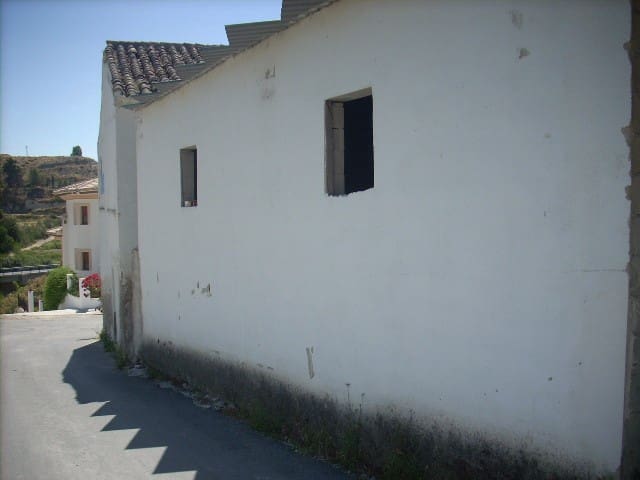 10 soveværelse Byhus til salg i Galera - € 75.000 (Ref: 8840093)