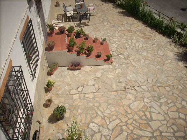 10 soveværelse Byhus til salg i Galera - € 75.000 (Ref: 8840093)