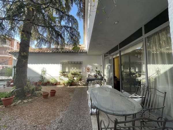 4 soveværelse Byhus til salg i Baza - € 370.800 (Ref: 8884872)