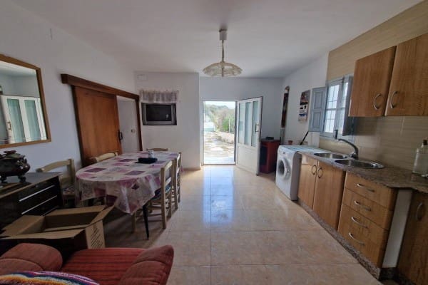 5 soveværelse Hulehus til salg i Castillejar - € 49.950 (Ref: 8917686)