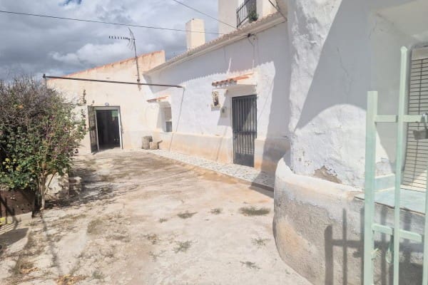 5 soveværelse Hulehus til salg i Castillejar - € 49.950 (Ref: 8917686)