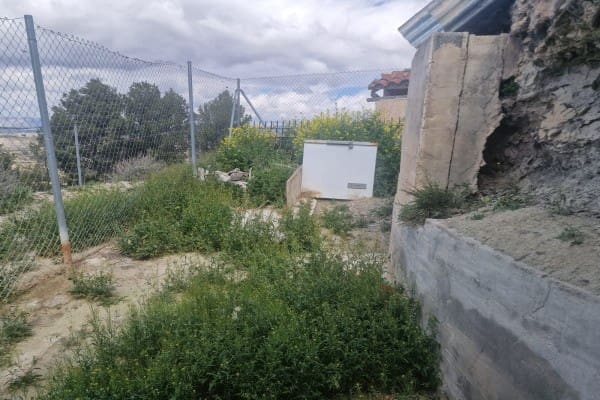 5 bedroom Cave House for sale in Castilléjar - € 49,950 (Ref: 8917686)