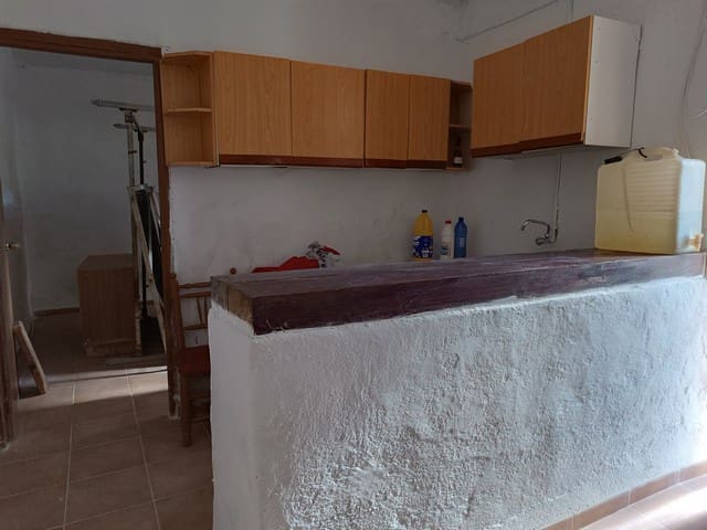 2 soveværelse Finca/Landehus til salg i Caniles - € 36.000 (Ref: 8918295)