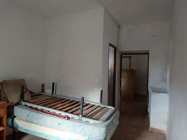 2 soveværelse Finca/Landehus til salg i Caniles - € 36.000 (Ref: 8918295)