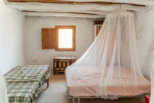 3 soveværelse Semi-Rækkehus til salg i Seron - € 36.000 (Ref: 8924273)