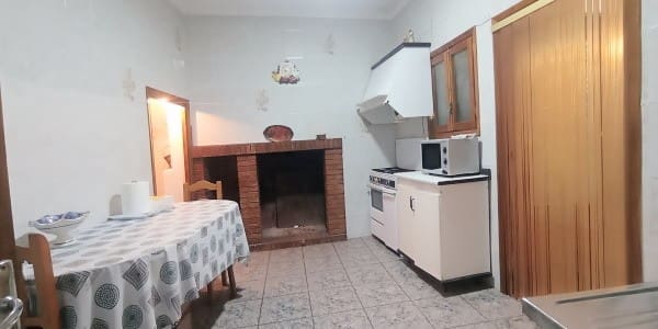 4 slaapkamer Grotwoning te koop in Fontanar, Pozo Alcón - € 86.000 (Ref: 9019472)