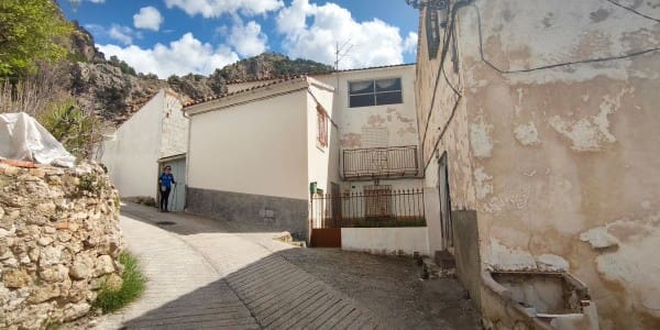 5 soveværelse Villa til salg i Quesada - € 46.000 (Ref: 9019481)