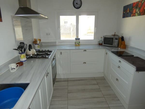 4 soveværelse Byhus til salg i Caniles - € 139.950 (Ref: 9043979)