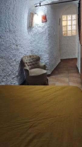 10 soveværelse Hulehus til salg i Baza - € 125.000 (Ref: 9059782)